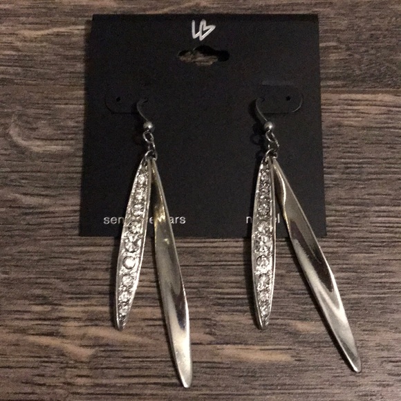 Fashion Earrings - Picture 1 of 1